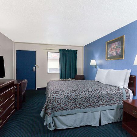 Days Inn By Wyndham Oklahoma City Fairground מראה חיצוני תמונה