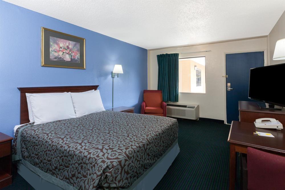 Days Inn By Wyndham Oklahoma City Fairground מראה חיצוני תמונה