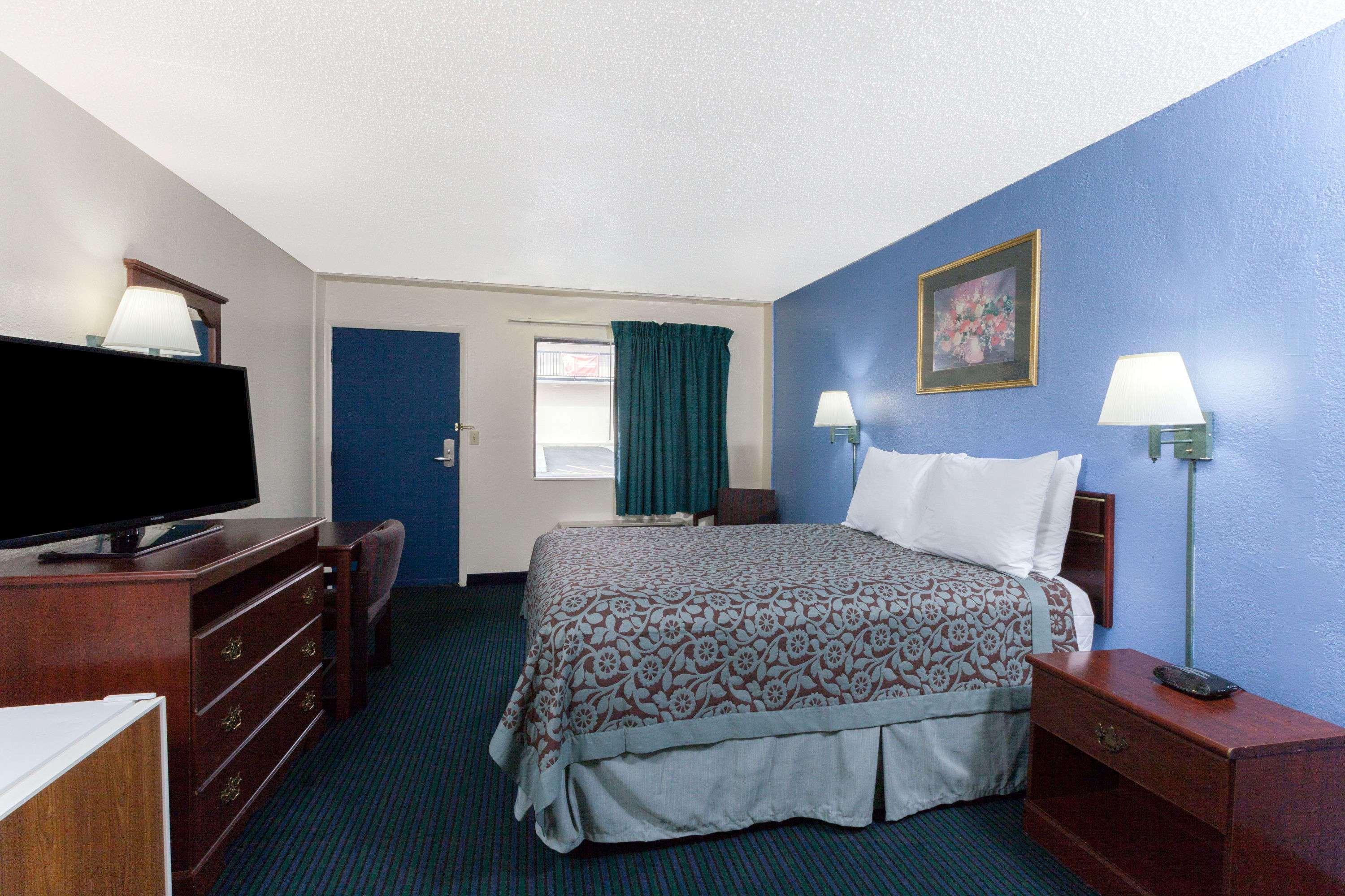 Days Inn By Wyndham Oklahoma City Fairground מראה חיצוני תמונה