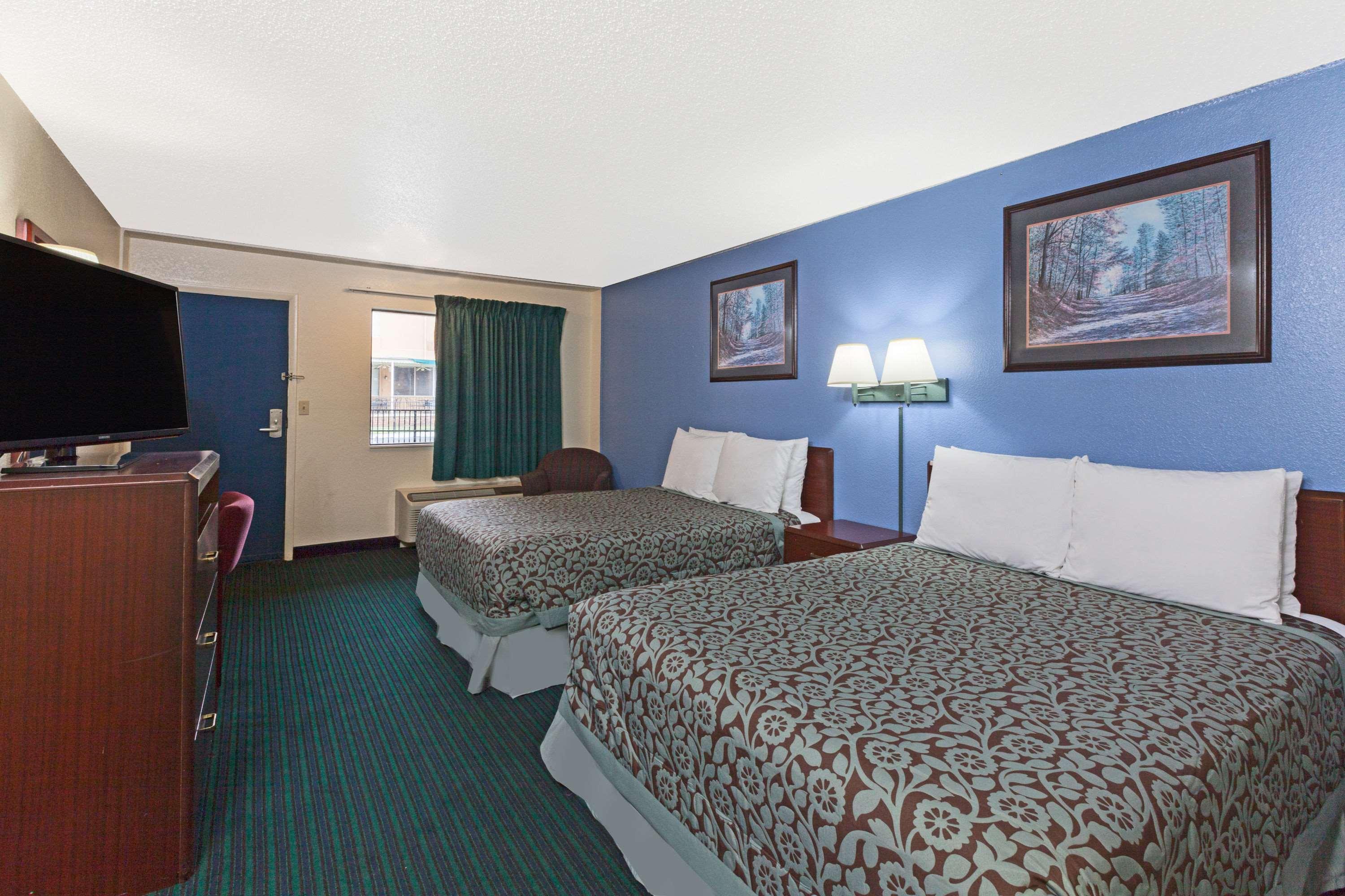 Days Inn By Wyndham Oklahoma City Fairground מראה חיצוני תמונה
